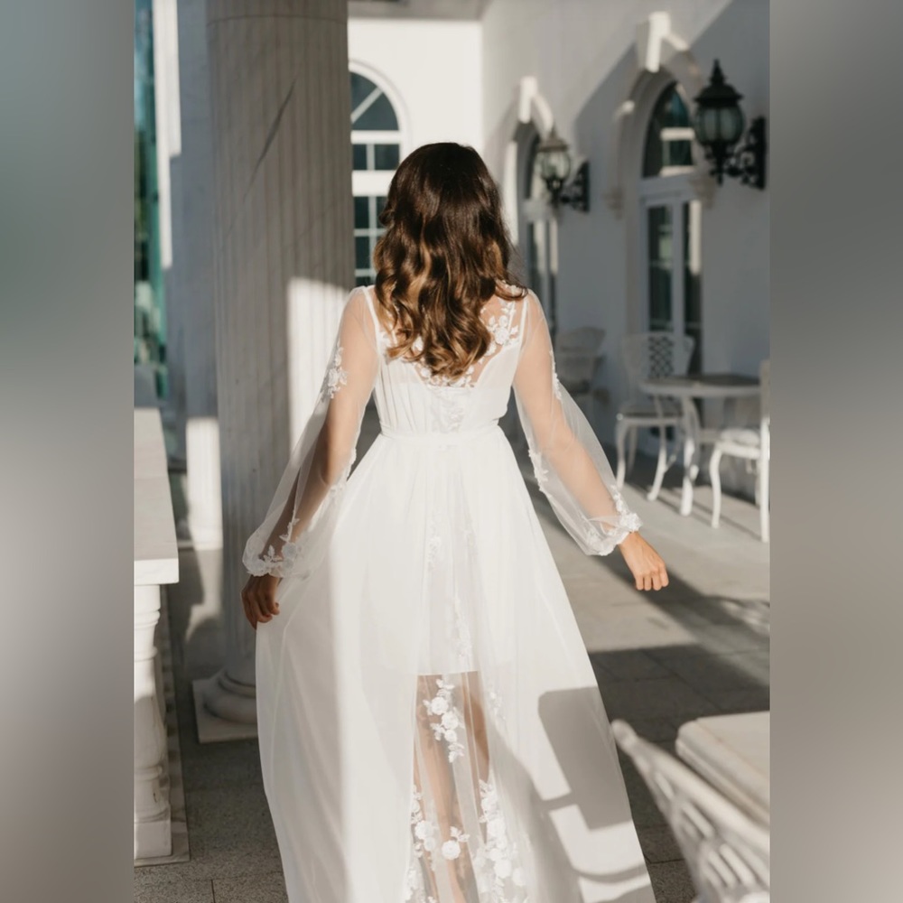 Bridal Robe from Le Rose - Picture 7 of 7
